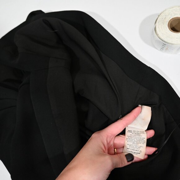 Nicholas Size 4 Deep V-Neck Drape Sleeveless Blouse - Picture 7 of 7